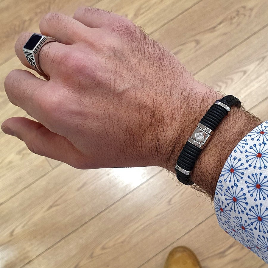 Pulsera para hombres moderna