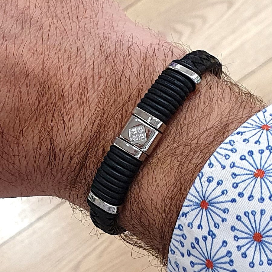 Pulsera de hombre en piel y acero con circonitas