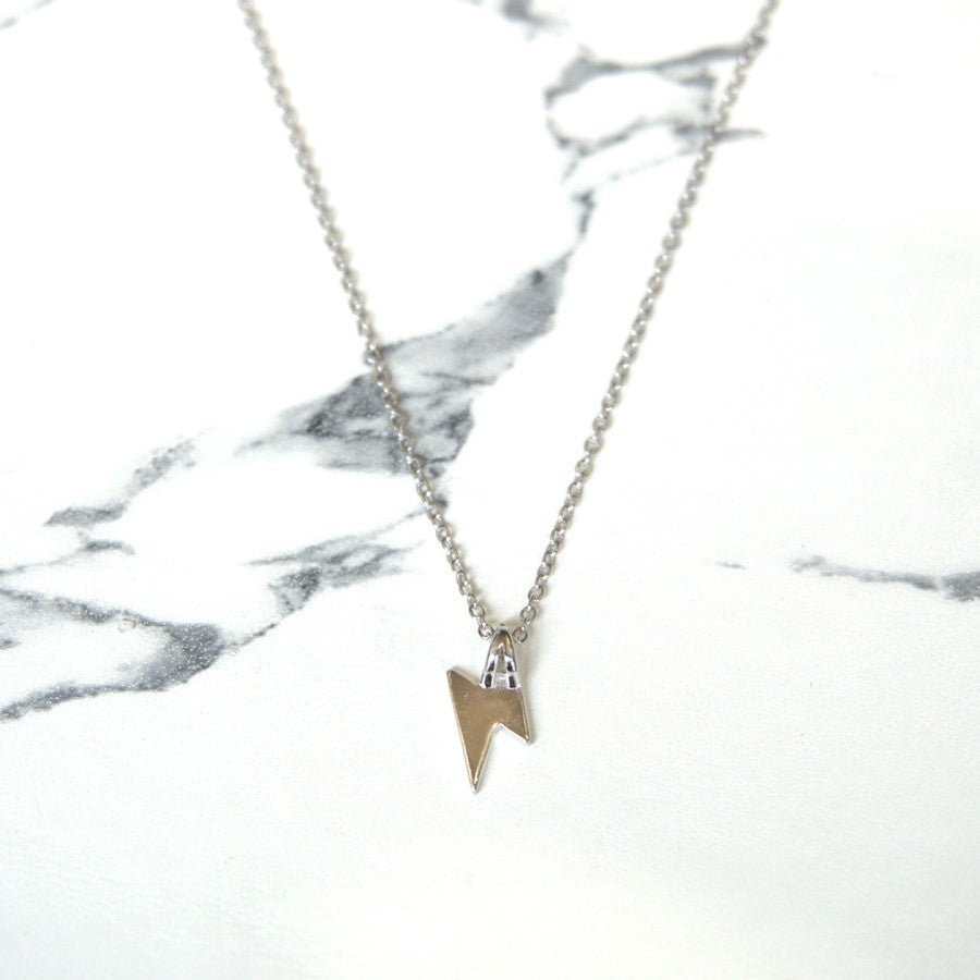 Colgante de plata Rayo