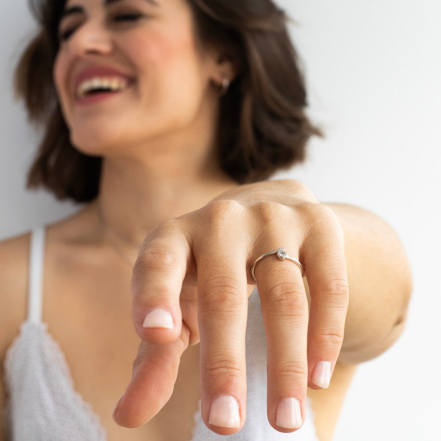 Anillo Plata de Ley dos circonitas