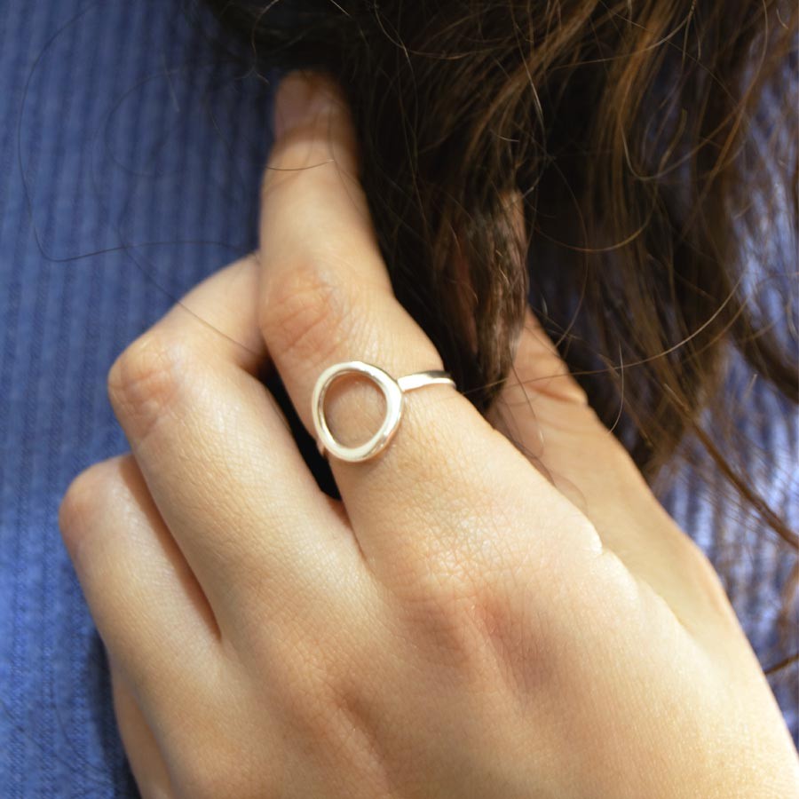 Anillo Okrag plata