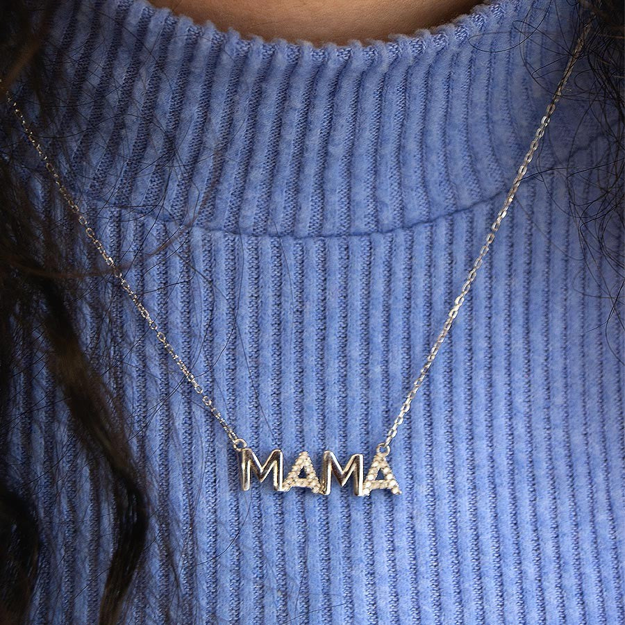 Colgante con letras de plata mamá