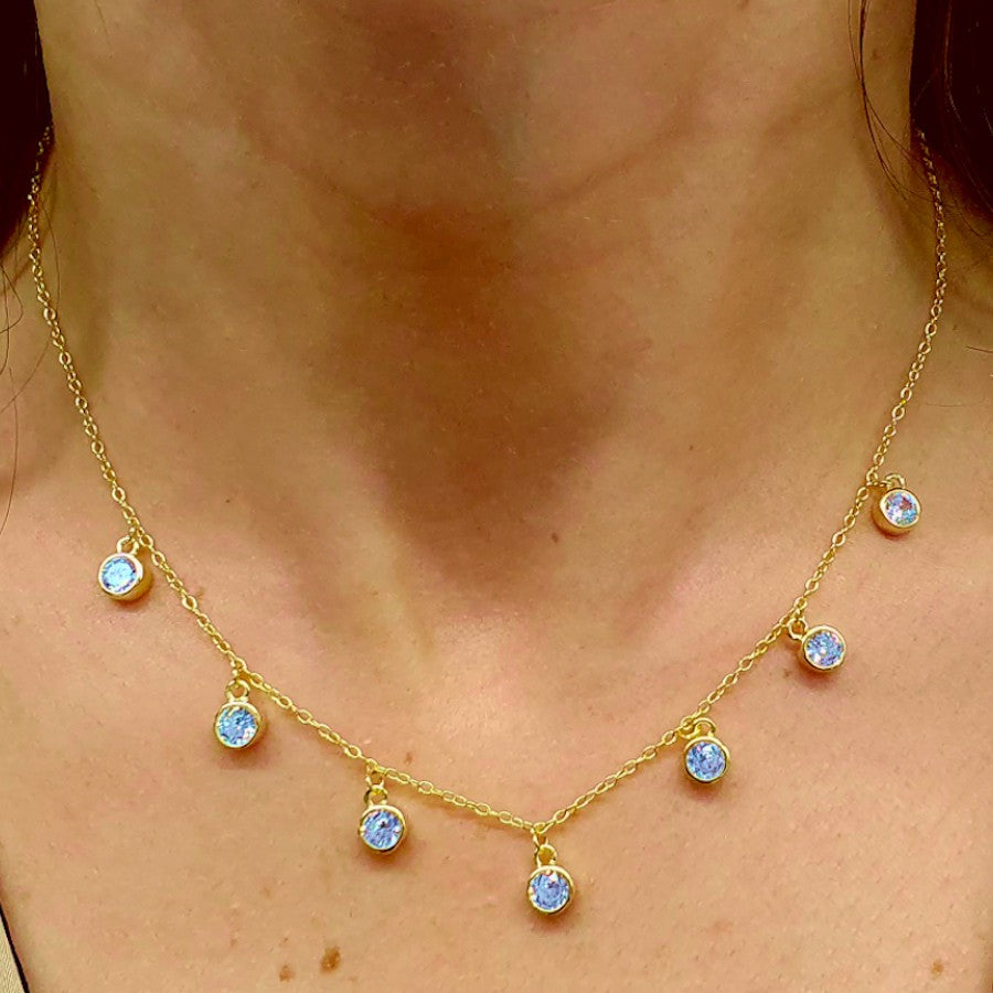 Collar de plata bañado en oro con chatones de circonitas